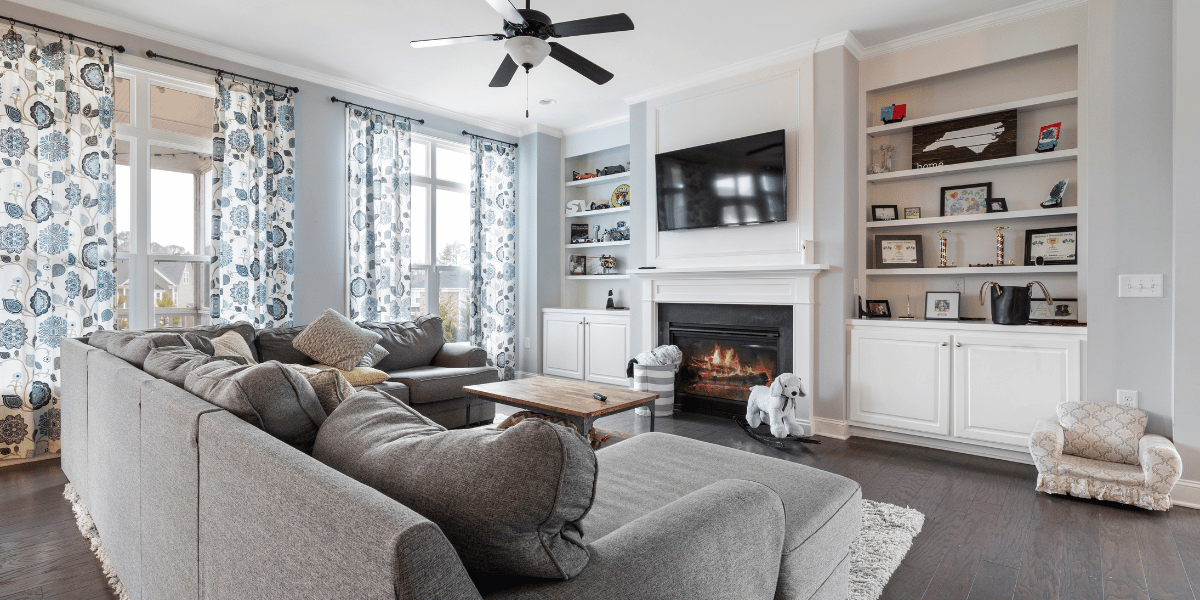 How to Conquer Clutter with a Custom Entertainment Center