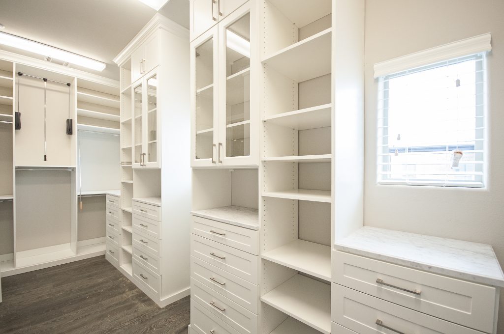 Pros and Cons of Custom Closets Vs Stock Closet Organizer Systems